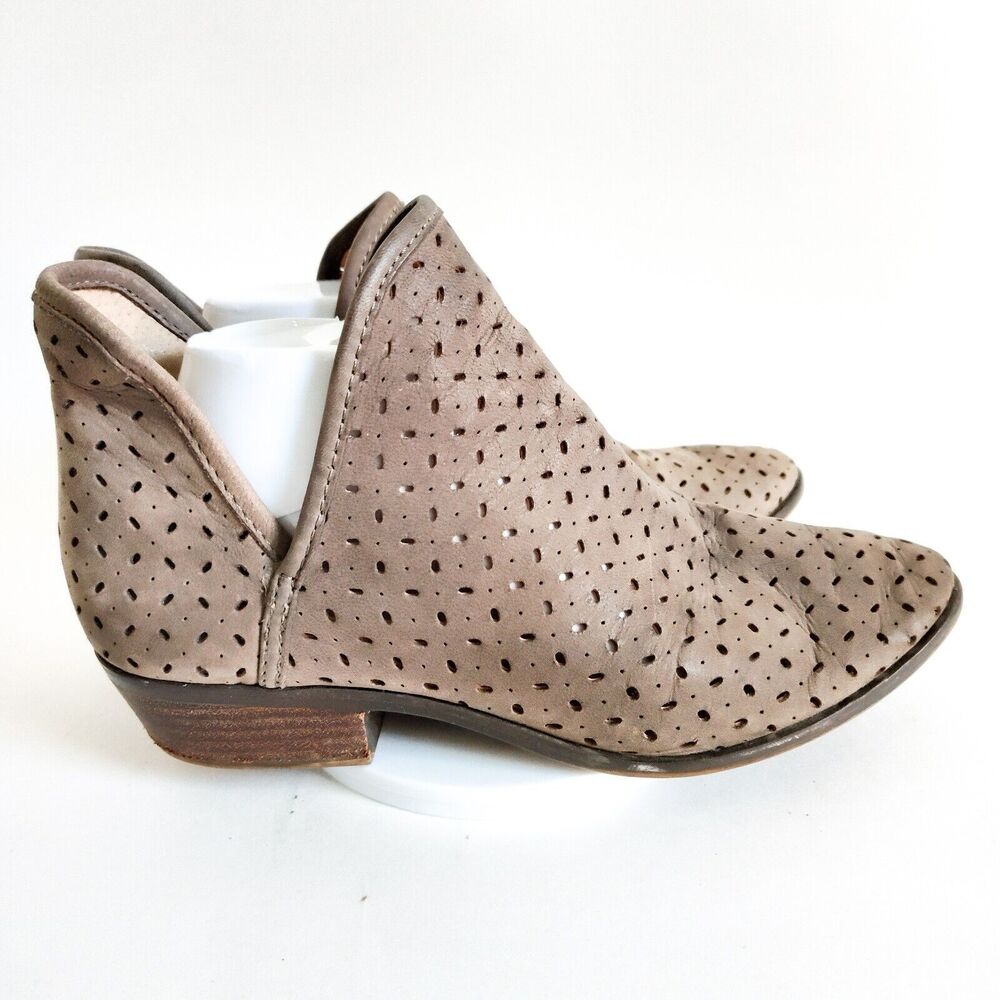 Lucky Brand Boho Greige Perforated Block Heel Ankle Boots Women's Size 9 / 39 - Picture 2 of 8